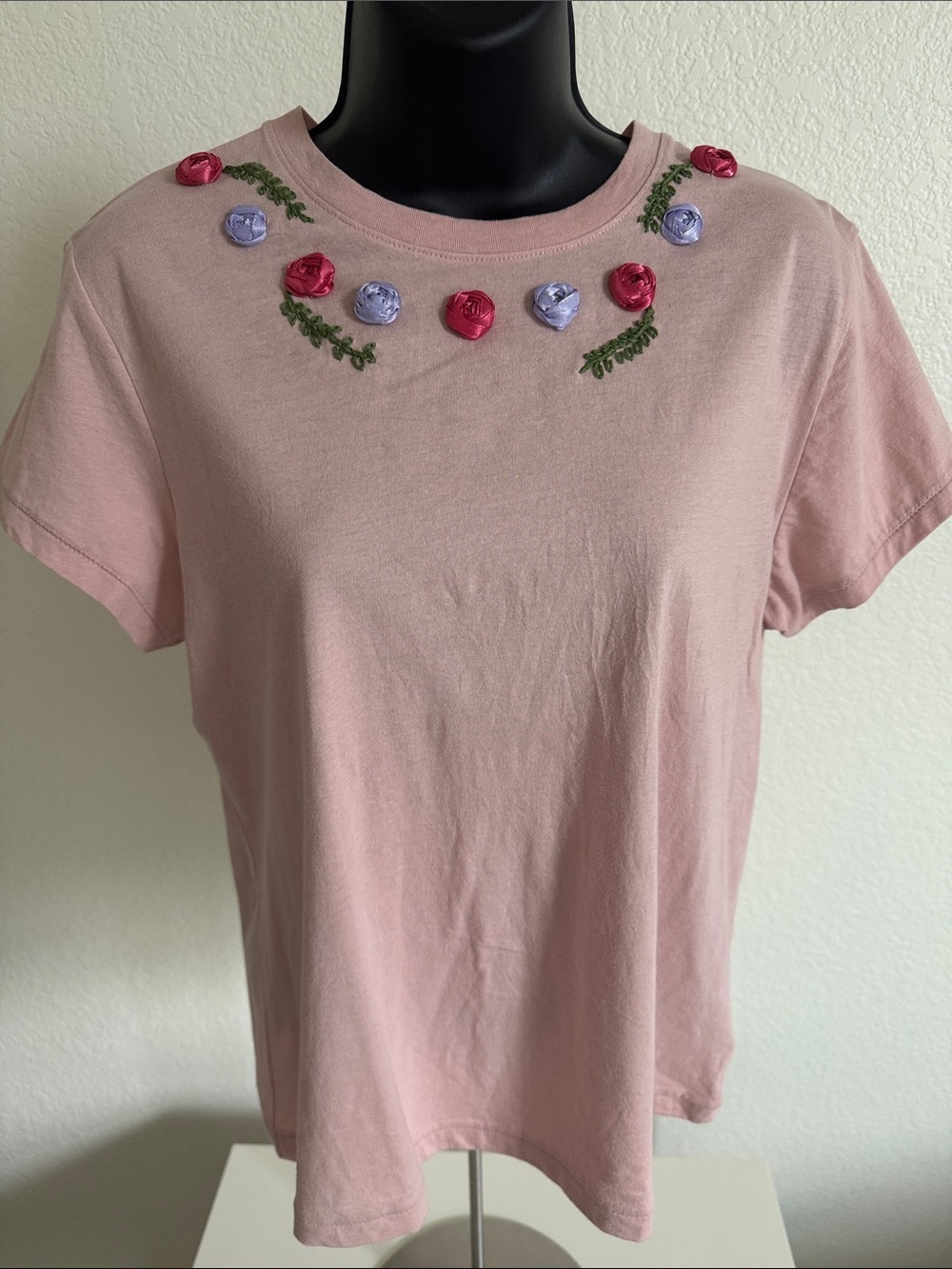 Universal Thread Pink Floral Embroidered Tee Boho Cottagecore